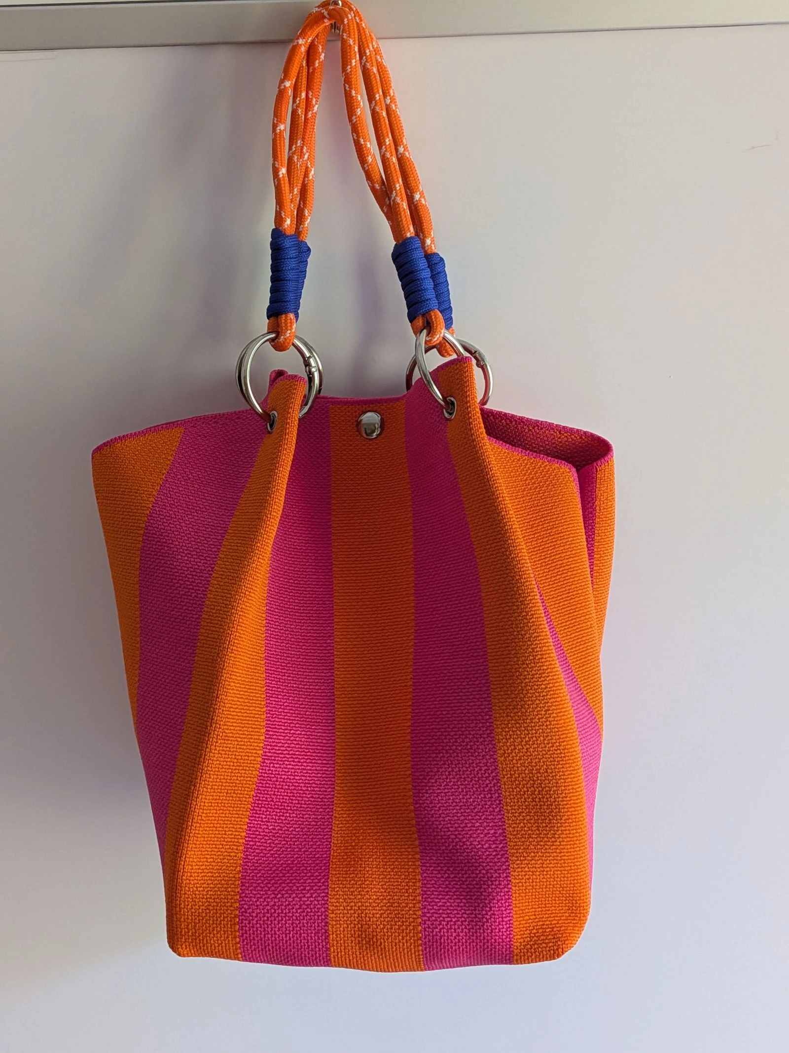 Bolso bucket Tendencia en colores fluor – photo 2